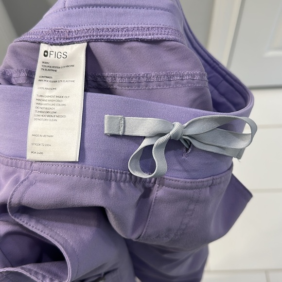 Figs Lavender Scrub Set - Picture 5 of 5